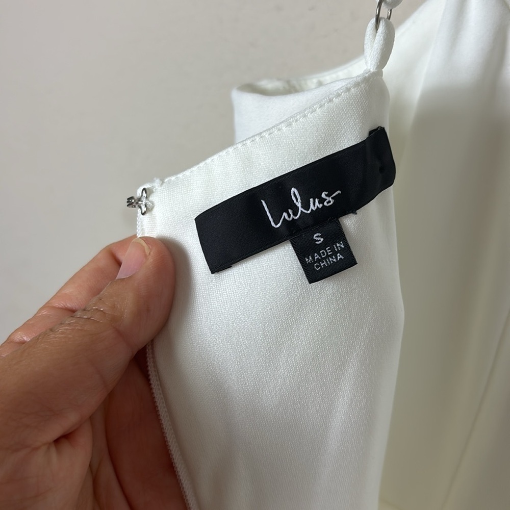 Lulus Cheers to Chic White Notched Sleeveless Skort Romper size Small - Picture 7 of 16
